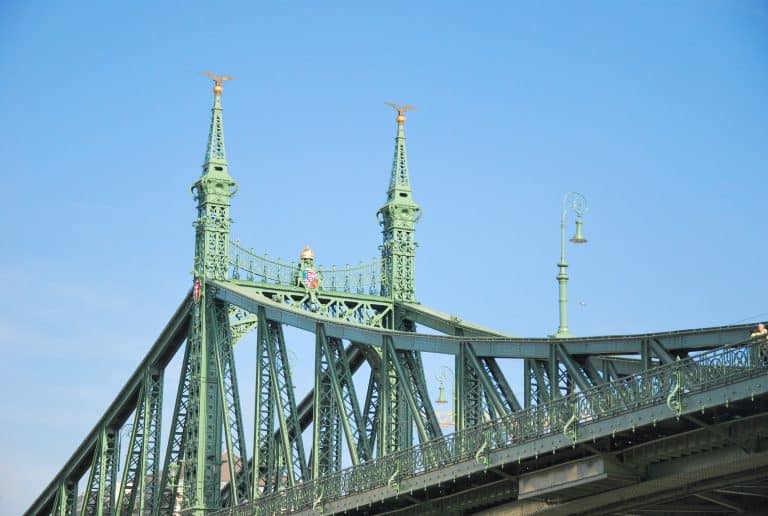 Puente-de-la-Libertad-