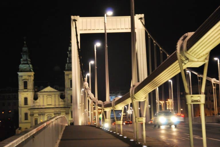 Crossing the Elisabeth Bridge to the restaurant on the Buda side