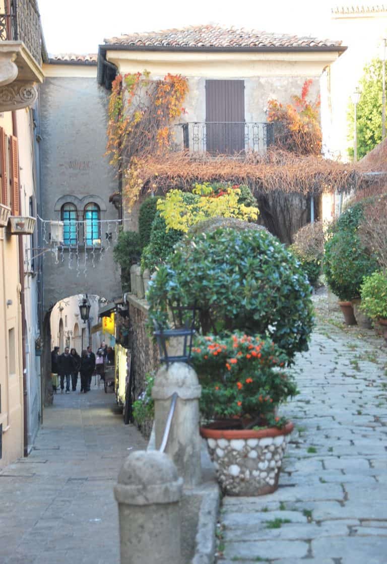 San Marino (43)