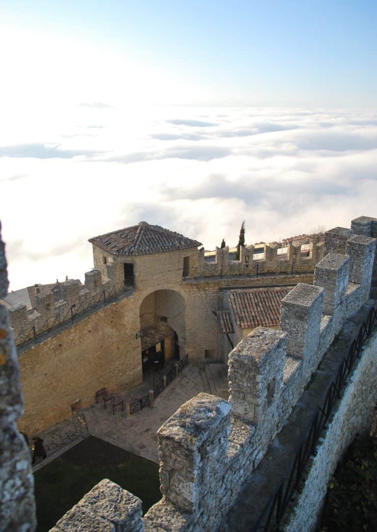 San Marino (52)