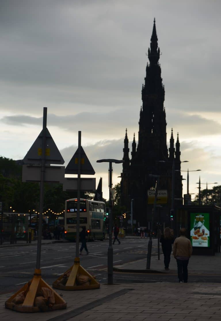 Edinburgh 4thday, graveyard tour (3)