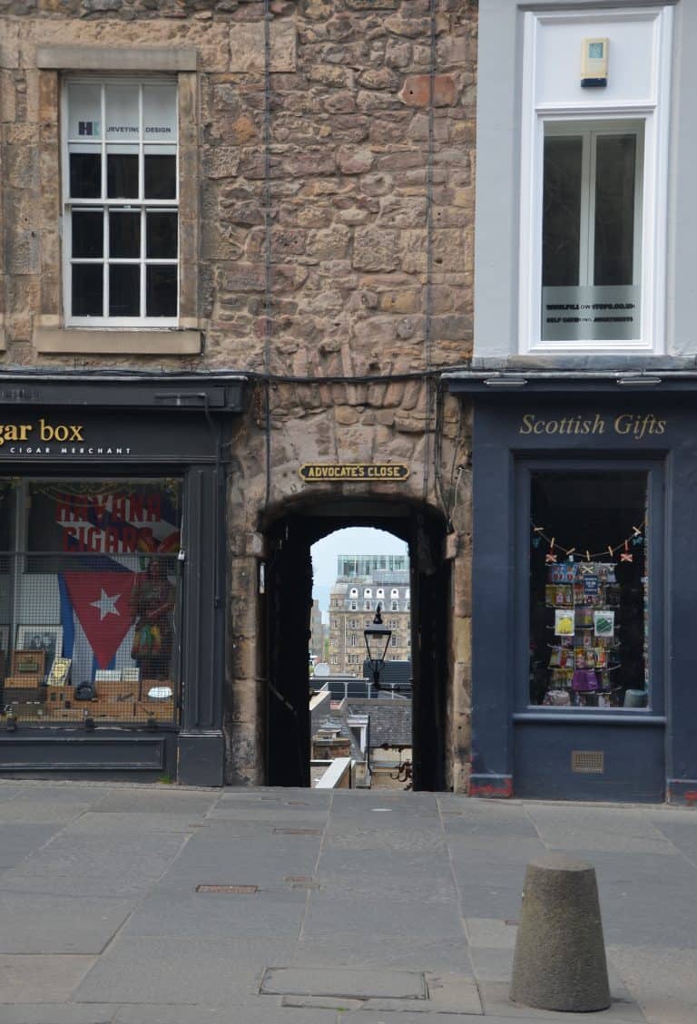 Edinburgh 4thday, graveyard tour (7)