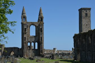 catedral de St. Andrews vista desde el exterior del sitio