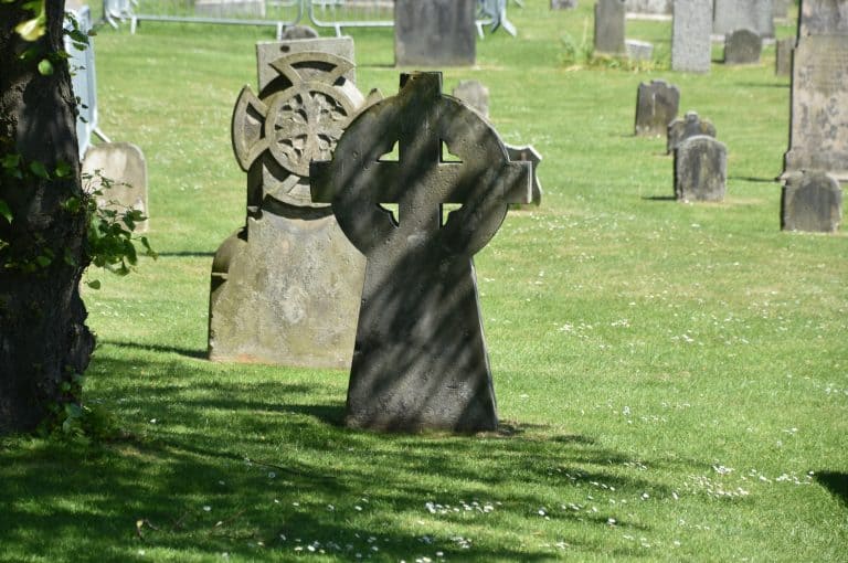 St. Andrews (44) (Fife)
