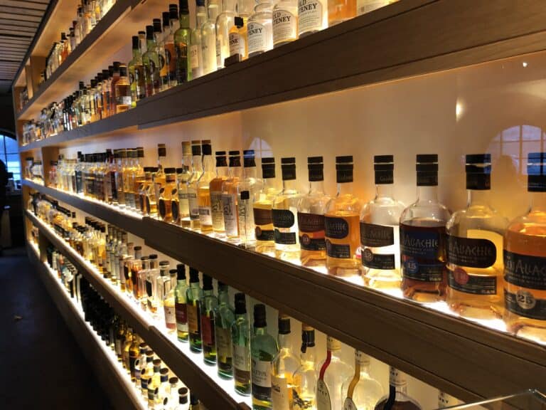 El museo «The Scotch Whisky Experience»