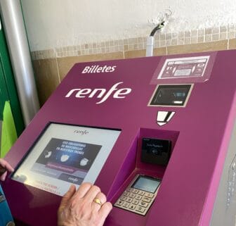 the ticket machine at Osuna station