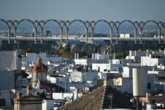 セビリアの「キノコ」の上から見た景色