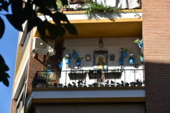 Una veranda decorata a Siviglia