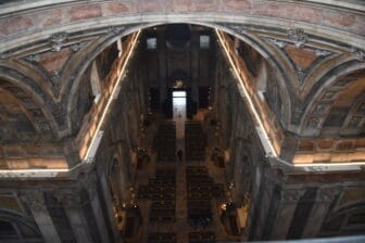 Dentro la basilica di Estrela Basilica