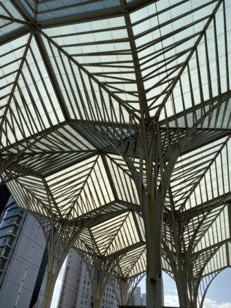リスボンのオリエンテ駅の屋根