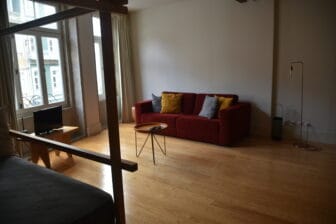 the wooden floor of Airbnb in Oporto