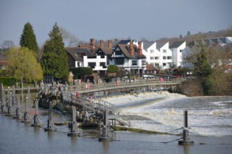 the view from the bridge in Marlow, England