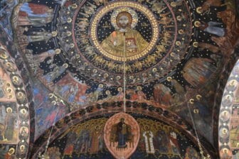 Grandiosa chiesa Ortodossa a Bachkovo