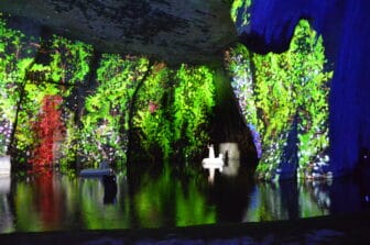 Un bellissimo spettacolo nella grotta a Neapolis Siracusa