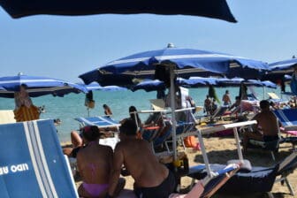 the crowded beach of Lido Arenella near Syracuse