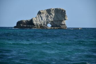 Dopo essere partiti dal porto di Siracusa siamo arrivati vicino a questa isola