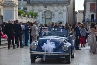 the wedding at the Duomo seen during the walking tour in Syracuse