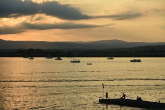 the seaside view with sunset seen during the walking tour in Syracuse