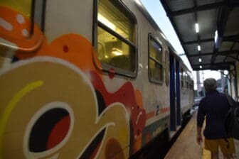 シチリア島、モディカ駅からラグーサまで乗った一両編成の列車