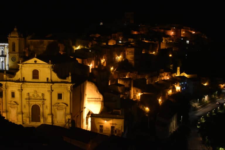 Ragusa di notte