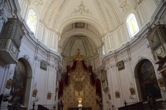 dentro la Chiesa di San Giuseppe