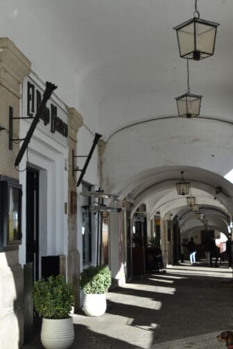 la Plaza Mayor a Caceres