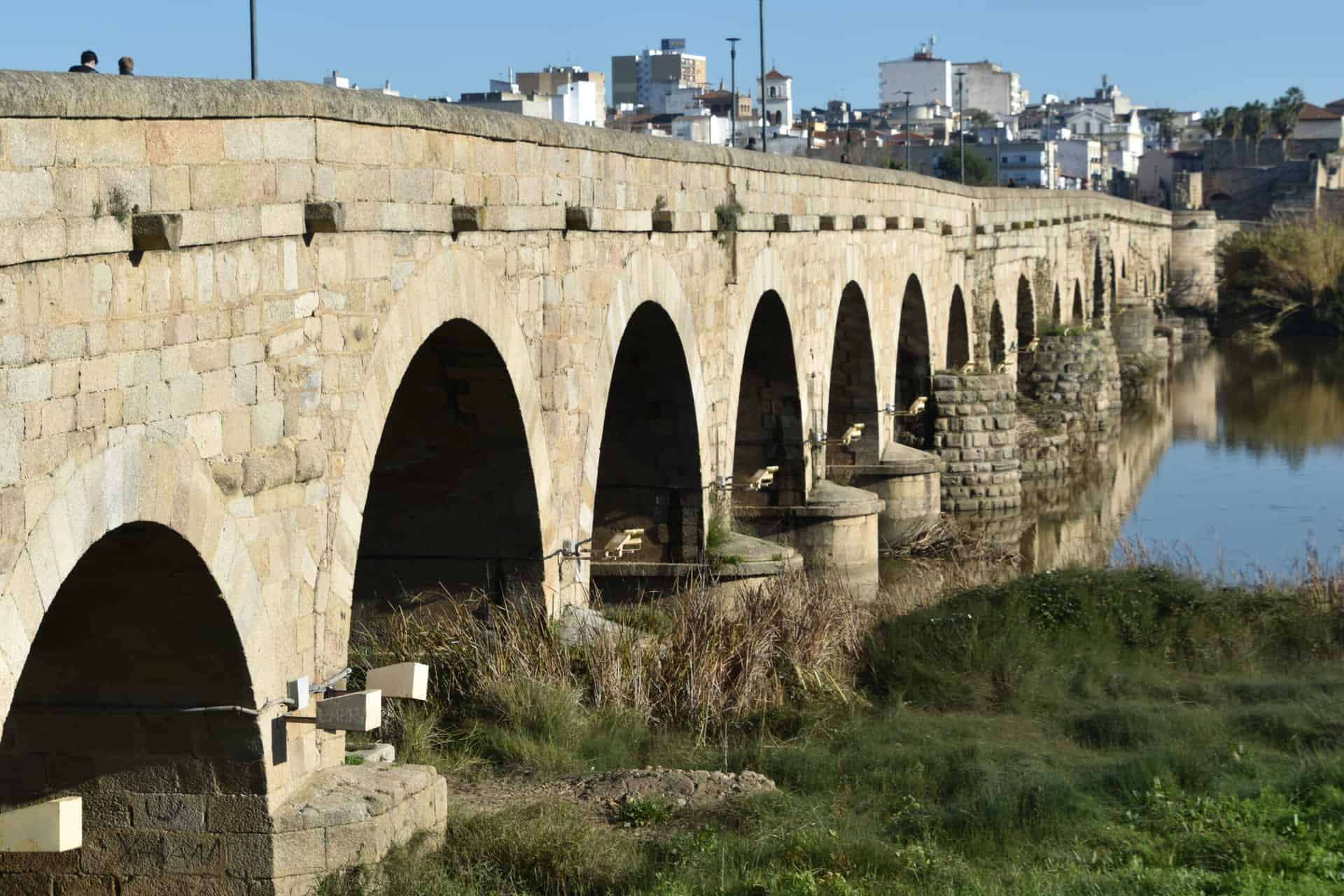 スペイン、メリダにある長いローマ時代の橋