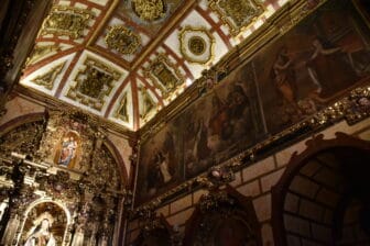 スペイン、アビラの聖テレサの修道院内の教会