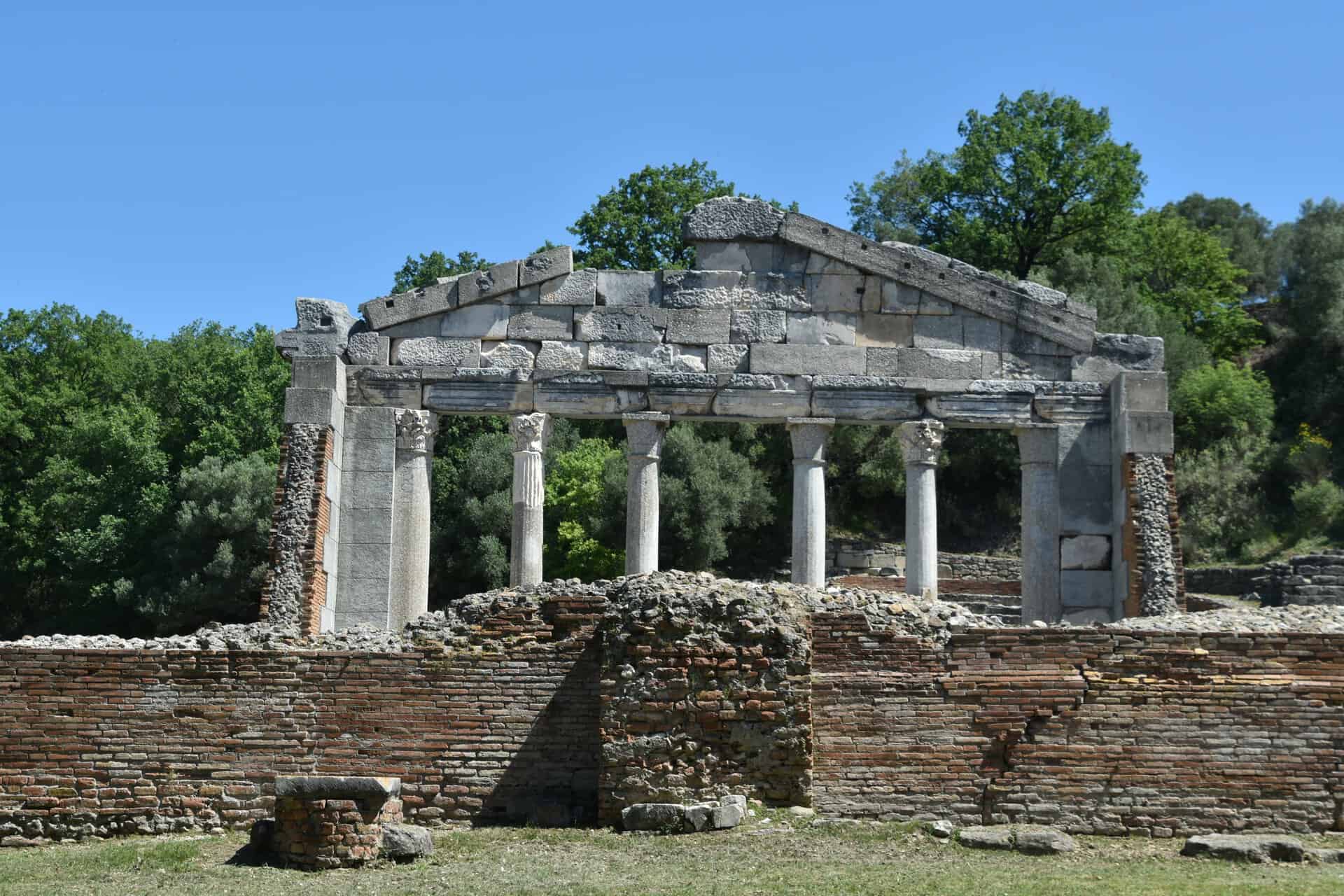 remain of a temple at Apollonia in Albania