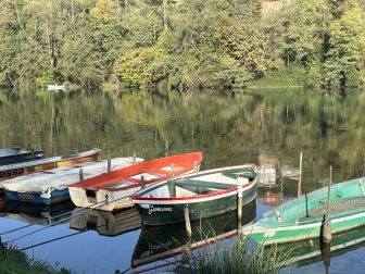 北イタリアのTrezzo sull'Adda で、アッダ川に浮かぶボート