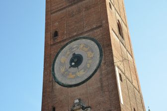 北イタリア、クレモナの大聖堂の鐘楼、トッラッツォ
