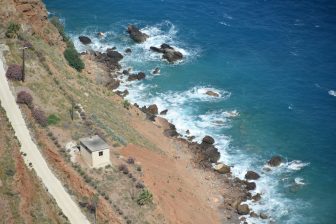 ギリシャのクレタ島東部のワイルドな海岸線