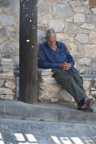 ギリシャのクレタ島東部の内陸を巡るツアーで行ったクラシ村の光景
