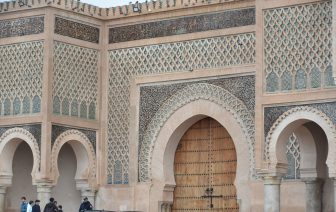 モロッコのメクネスにあるバブ・マンスール門