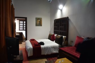 モロッコのフェズで泊まったRiad Ahlam というリヤドの部屋