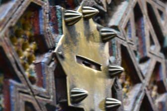 モロッコのフェズにあるムーレイ・イドリースの廟のお賽銭入れ