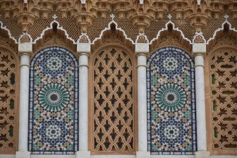 モロッコのフェズにある王宮の壁の詳細