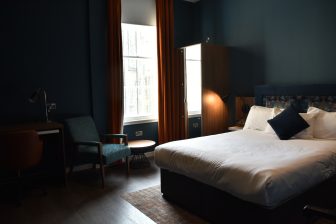 the room at Heeton Concept Apart Hotel, a hotel in Edinburgh, Scotland