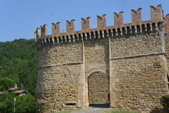 イタリア、エミリア・ロマーニャ州にあるヴィゴレーノの城壁