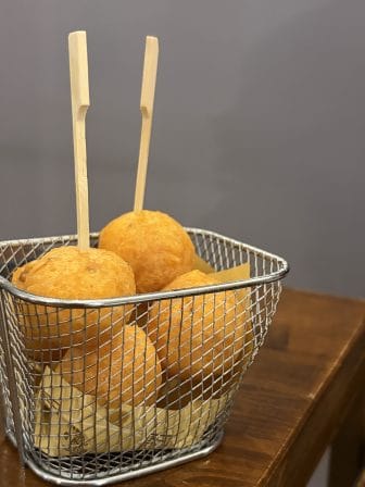 南イタリア、レッチェのレストラン、Gusti Proibiti のお通し